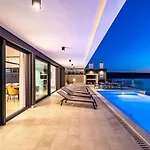 Luxury Novita With Pool * Novigrad (Dalmatia)