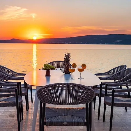 Villa Luxury Novita With Pool