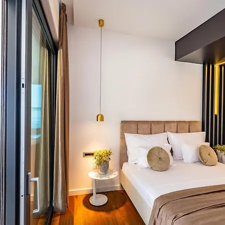 Luxury Novita With Pool Villa