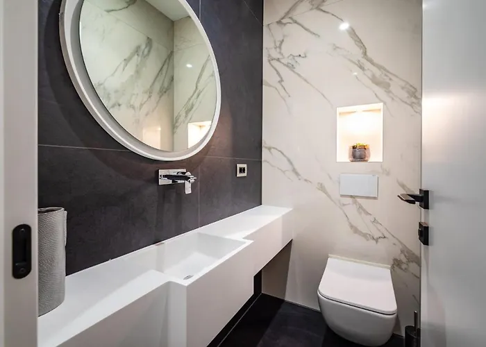 Luxury Novita With Pool