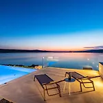 Luxury Novita With Pool * Novigrad (Dalmatia)