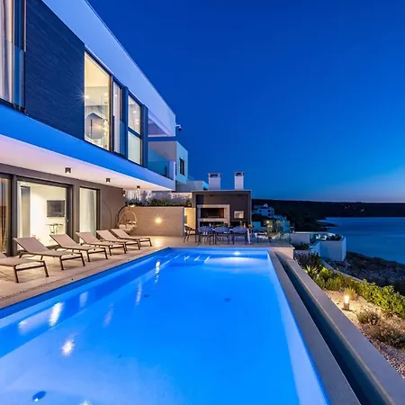 Luxury Novita With Pool * 诺维格勒达尔马提亚
