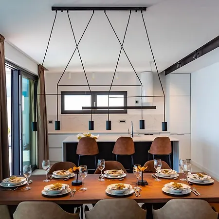 Luxury Novita With Pool Villa *