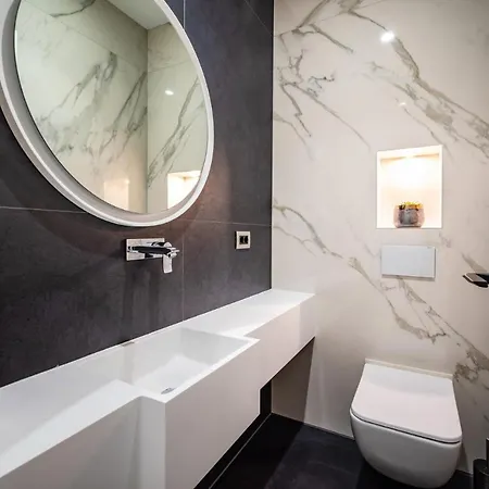 Luxury Novita With Pool