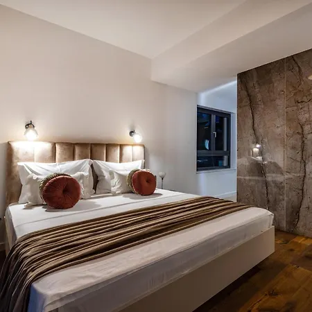 Luxury Novita With Pool *