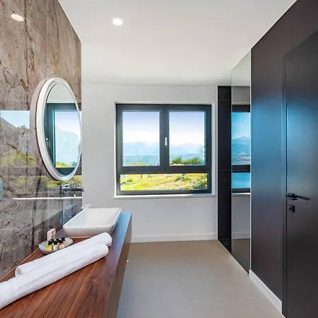 Luxury Novita With Pool Villa *