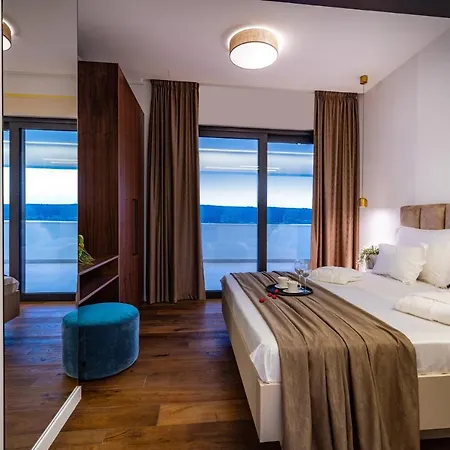 Villa Luxury Novita With Pool