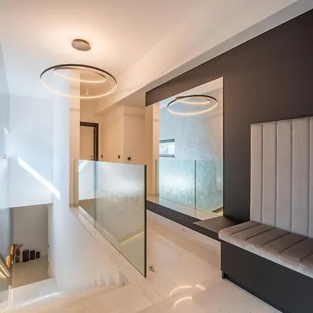 Villa Luxury Novita With Pool *