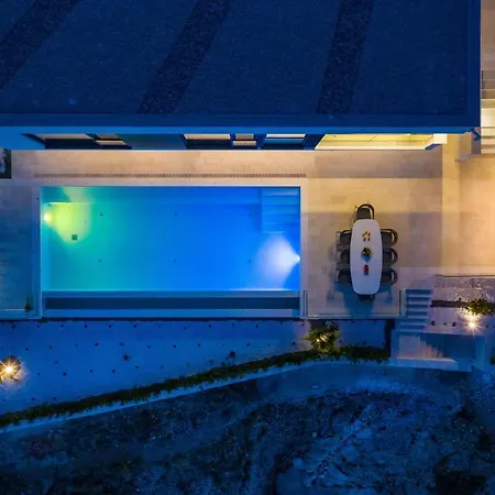 Luxury Novita With Pool *