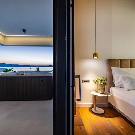 Luxury Novita With Pool Villa *