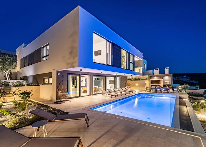 Luxury Novita With Pool Vila Novigrad (Dalmatia)