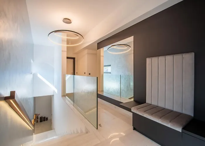 Vila Luxury Novita With Pool *
